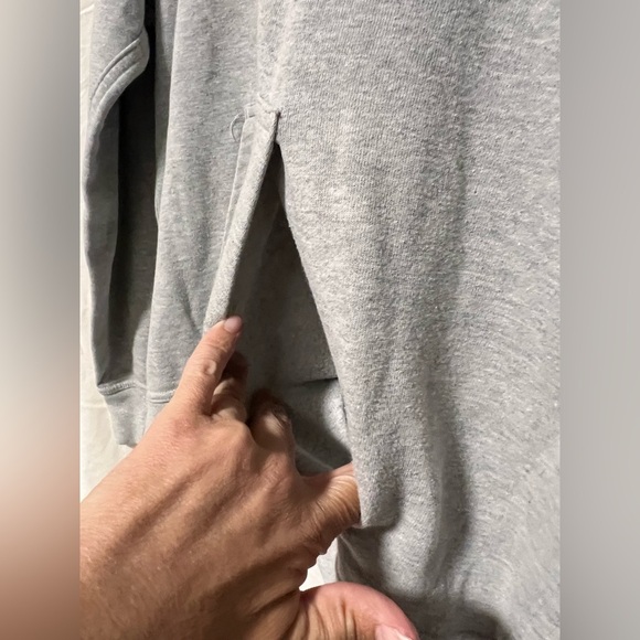 The North Face Heather Gray Pullover Hoodie Sweatshirt | Fall | Cozy | Cotton - Picture 3 of 8